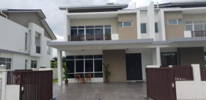 Homestay Fe-feeling Artis with 4 Bedrooms